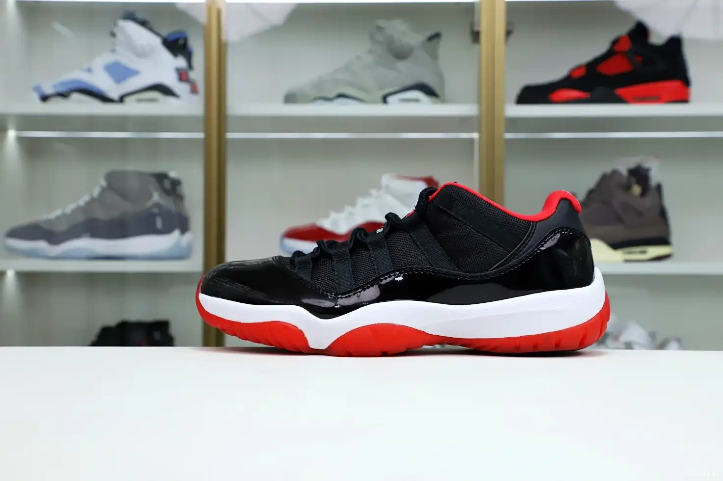 Kimikick LOW BRED JORDAN AIR RETRO 11 0709